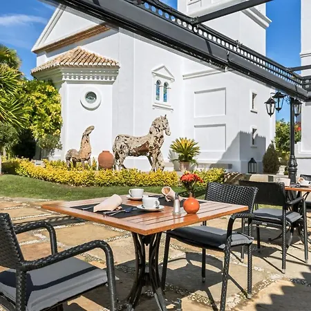 Hotel La Bobadilla, A Royal Hideaway