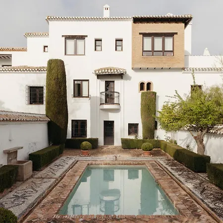 Hotel La Bobadilla, A Royal Hideaway Villanueva de Tapia
