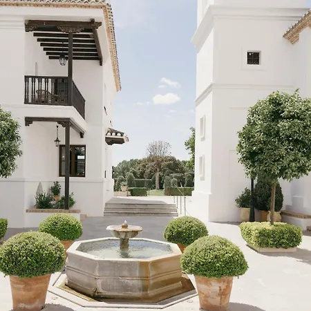 Hotel La Bobadilla, A Royal Hideaway Villanueva de Tapia