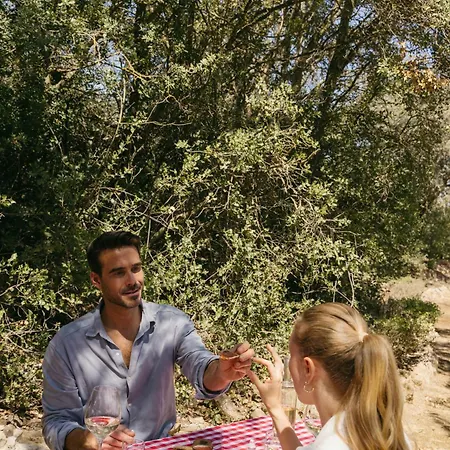 La Bobadilla, A Royal Hideaway