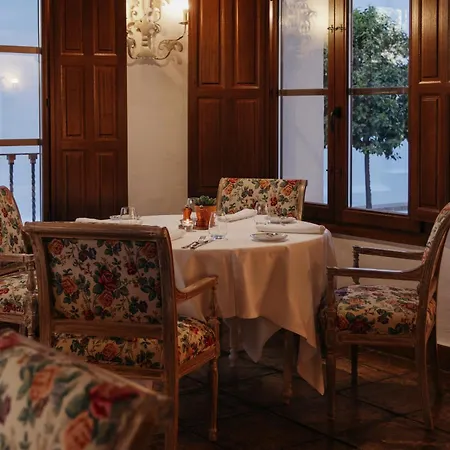 La Bobadilla, A Royal Hideaway Hotel Villanueva de Tapia
