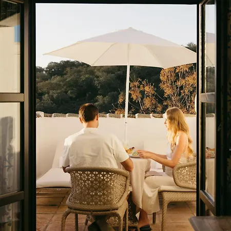 Hotel La Bobadilla, A Royal Hideaway