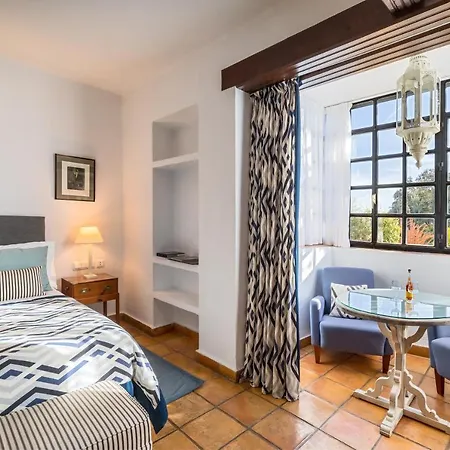 Hotel La Bobadilla, A Royal Hideaway Villanueva de Tapia